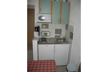 Privatni smještaj Gradac 2